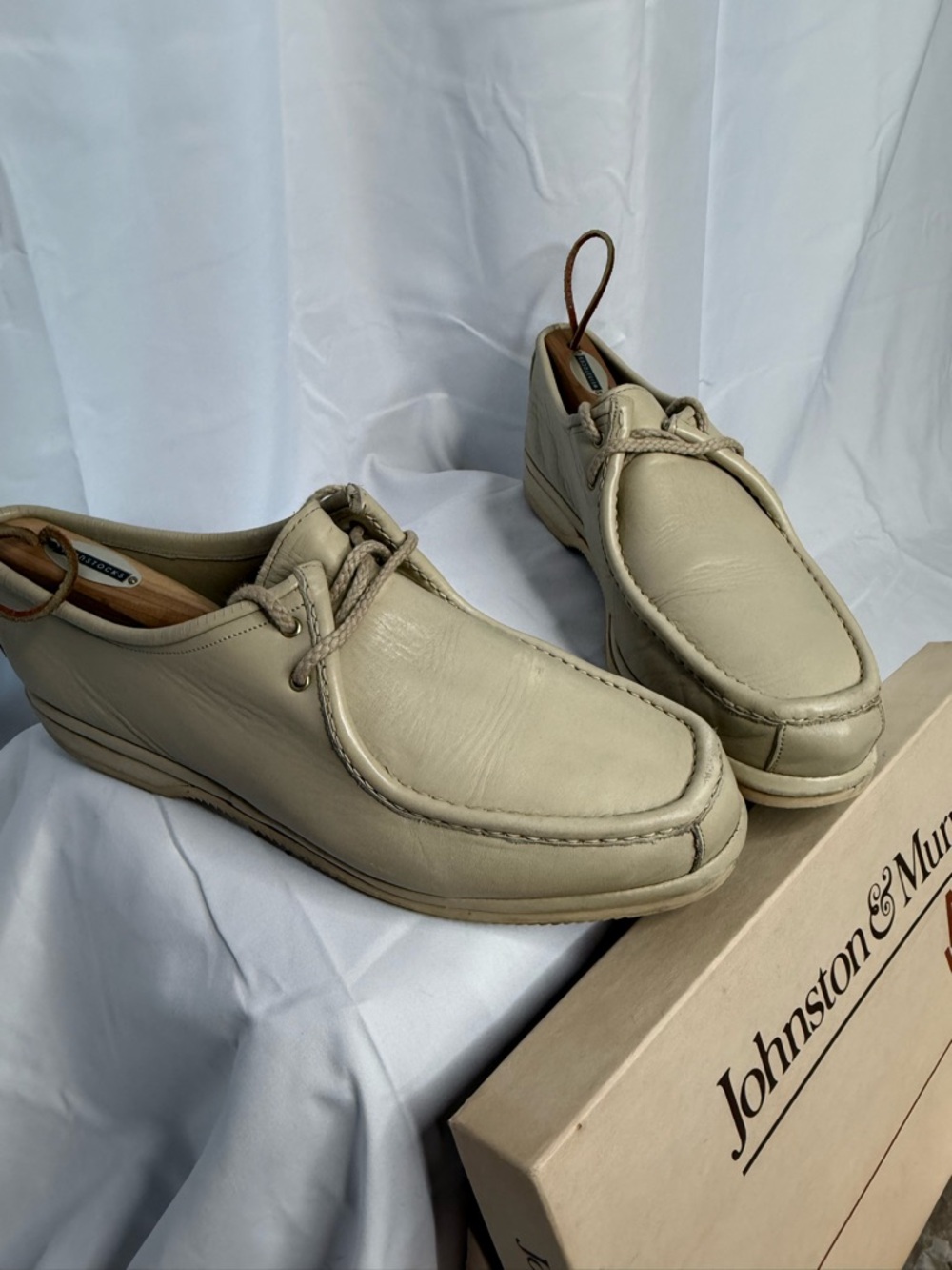 Johnston & Murphy Men’s Bone Leather Loafers w/shoe horns